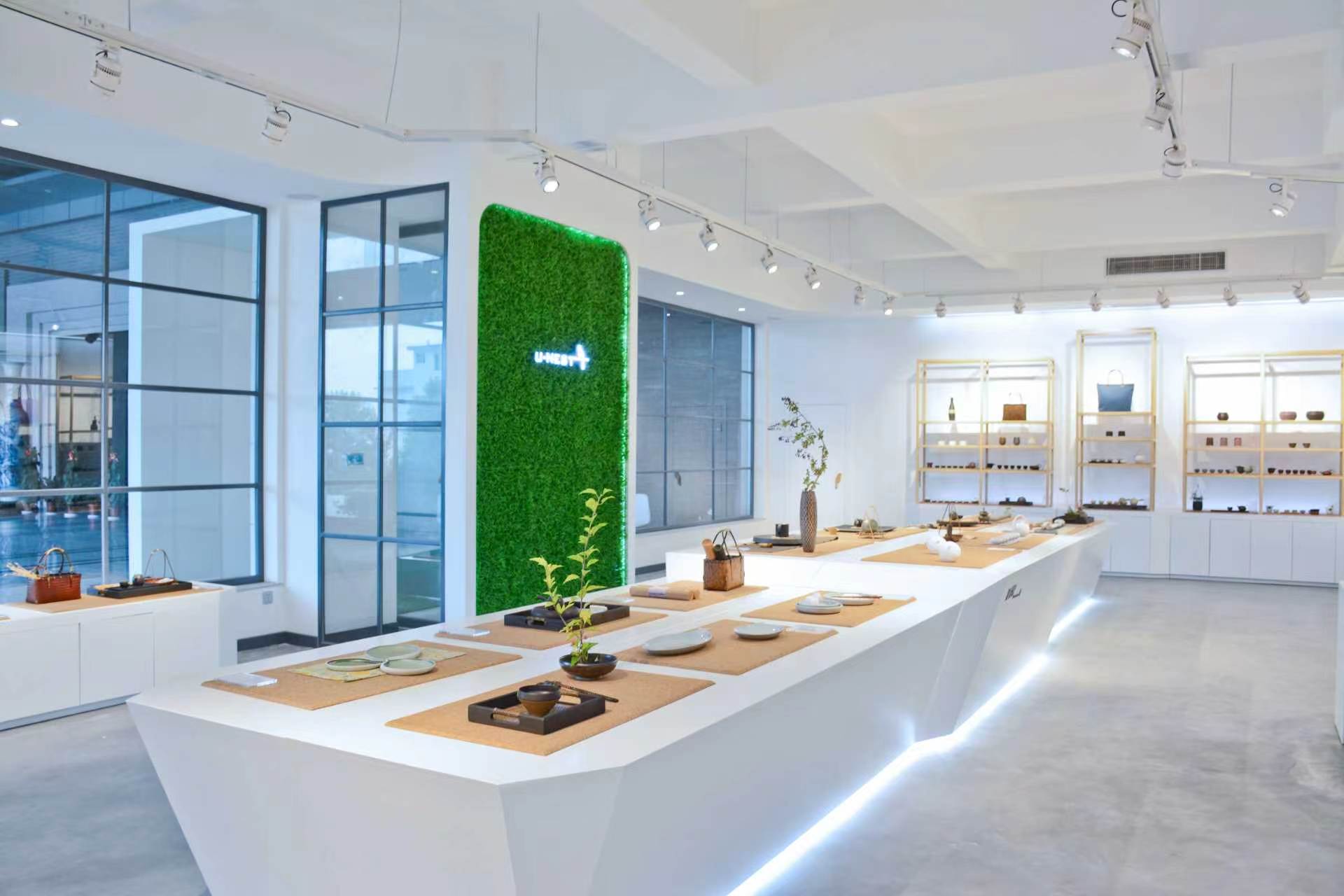 U-Nest showroom and sample display area